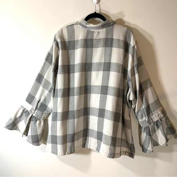 2/$35 Lane Bryant Plaid Bell Ruffle Sleeve Blouse Tunic - Picture 8 of 13